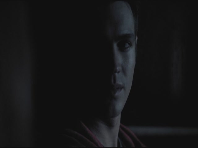 VampireDiariesWorld-dot-org-S3TVD_3x19HeartOfDarkness2061.jpg