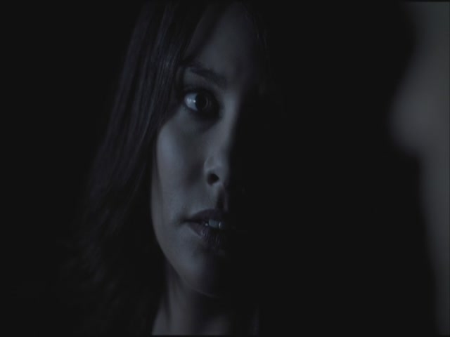 VampireDiariesWorld-dot-org-S3TVD_3x19HeartOfDarkness2080.jpg