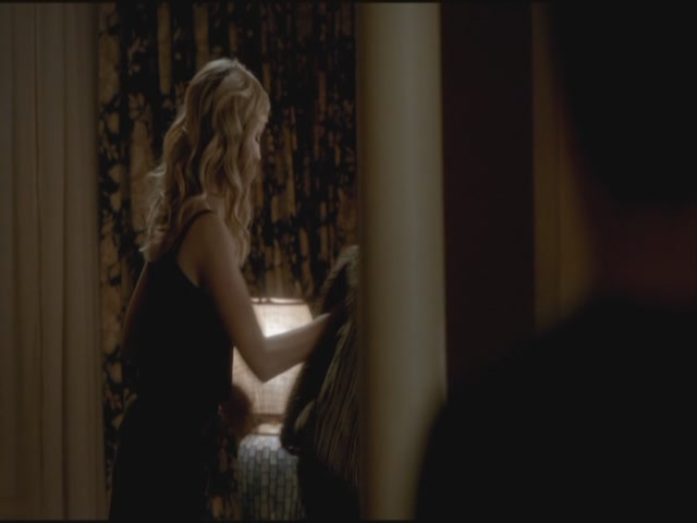 VampireDiariesWorld-dot-org-S3TVD_3x19HeartOfDarkness2146.jpg