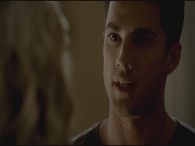 VampireDiariesWorld-dot-org-S3TVD_3x19HeartOfDarkness2182.jpg