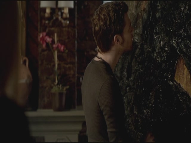 VampireDiariesWorld-dot-org-S3TVD_3x20DoNotGoGentle0038.jpg