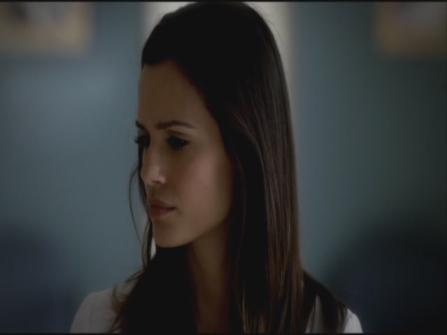 VampireDiariesWorld-dot-org-S3TVD_3x20DoNotGoGentle0319.jpg
