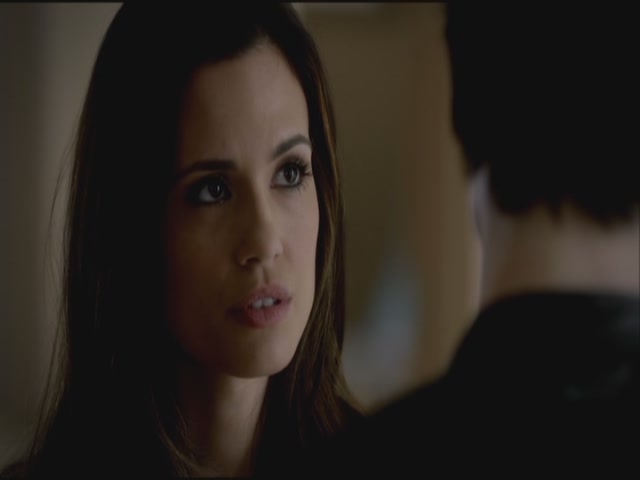 VampireDiariesWorld-dot-org-S3TVD_3x20DoNotGoGentle0337.jpg