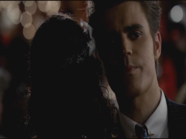 VampireDiariesWorld-dot-org-S3TVD_3x20DoNotGoGentle0630.jpg