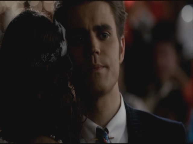 VampireDiariesWorld-dot-org-S3TVD_3x20DoNotGoGentle0631.jpg