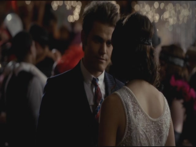 VampireDiariesWorld-dot-org-S3TVD_3x20DoNotGoGentle0654.jpg