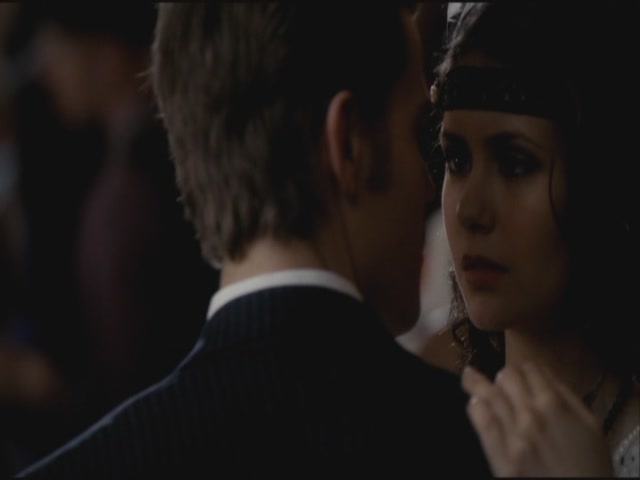 VampireDiariesWorld-dot-org-S3TVD_3x20DoNotGoGentle0676.jpg