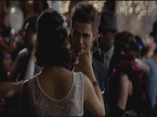 VampireDiariesWorld-dot-org-S3TVD_3x20DoNotGoGentle0680.jpg