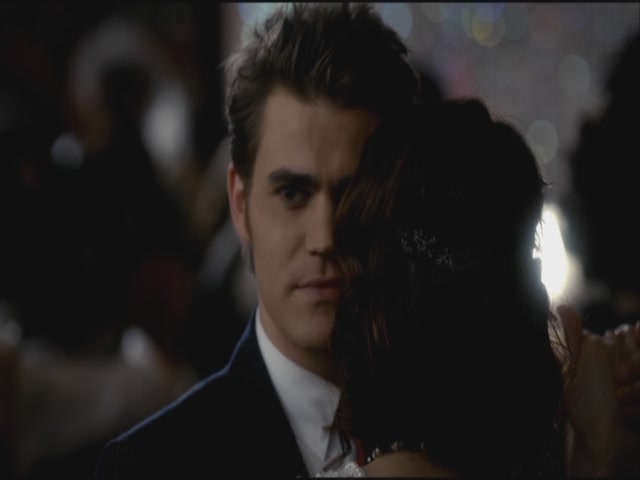 VampireDiariesWorld-dot-org-S3TVD_3x20DoNotGoGentle0684.jpg