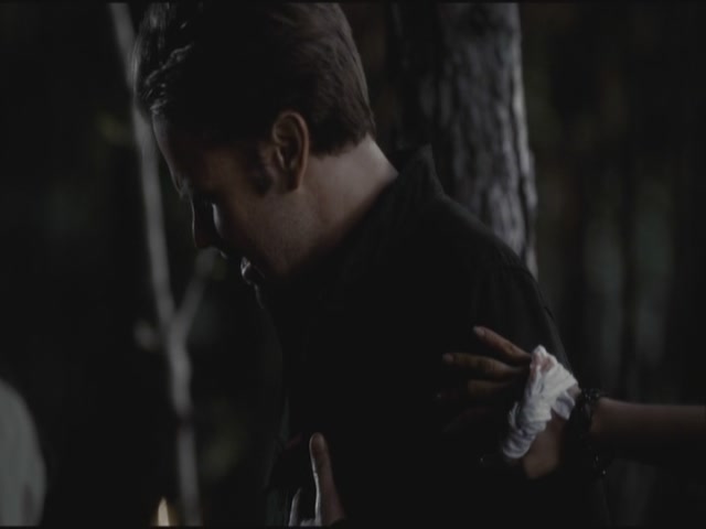 VampireDiariesWorld-dot-org-S3TVD_3x20DoNotGoGentle1495.jpg