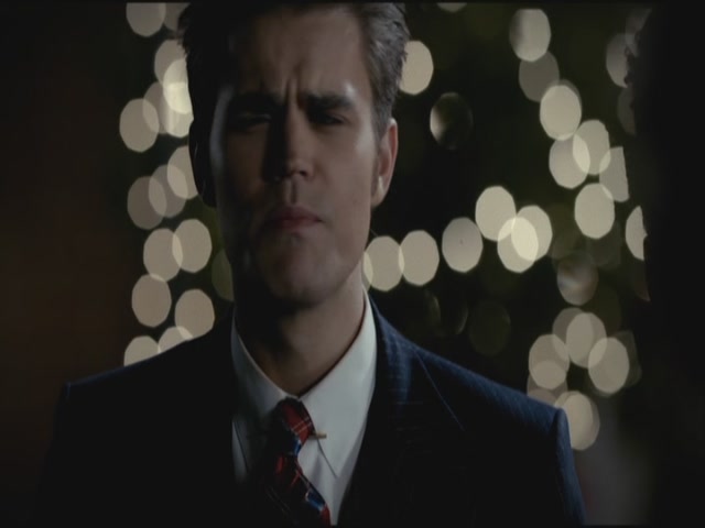 VampireDiariesWorld-dot-org-S3TVD_3x20DoNotGoGentle1515.jpg