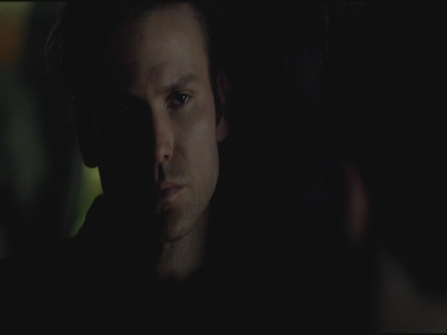 VampireDiariesWorld-dot-org-S3TVD_3x20DoNotGoGentle1602.jpg