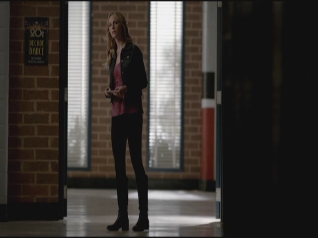 VampireDiariesWorld-dot-org-S3TVD_3x21BeforeSunset0068.jpg