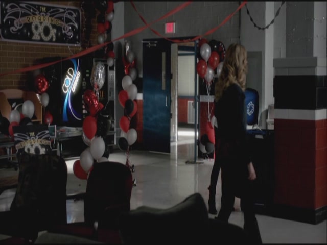 VampireDiariesWorld-dot-org-S3TVD_3x21BeforeSunset0098.jpg