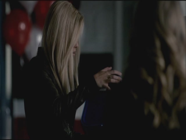 VampireDiariesWorld-dot-org-S3TVD_3x21BeforeSunset0110.jpg