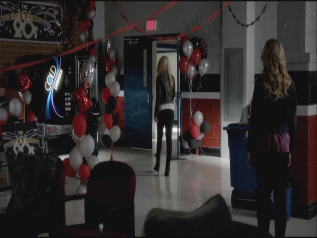 VampireDiariesWorld-dot-org-S3TVD_3x21BeforeSunset0126.jpg