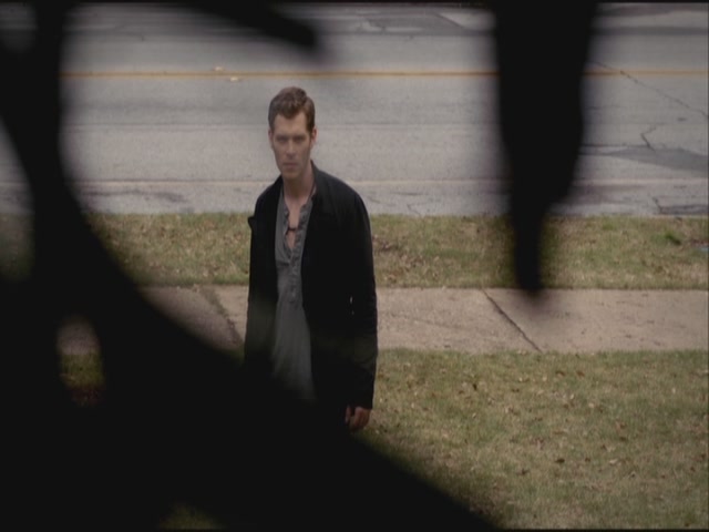 VampireDiariesWorld-dot-org-S3TVD_3x21BeforeSunset0556.jpg