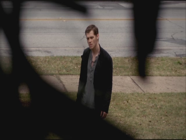 VampireDiariesWorld-dot-org-S3TVD_3x21BeforeSunset0559.jpg