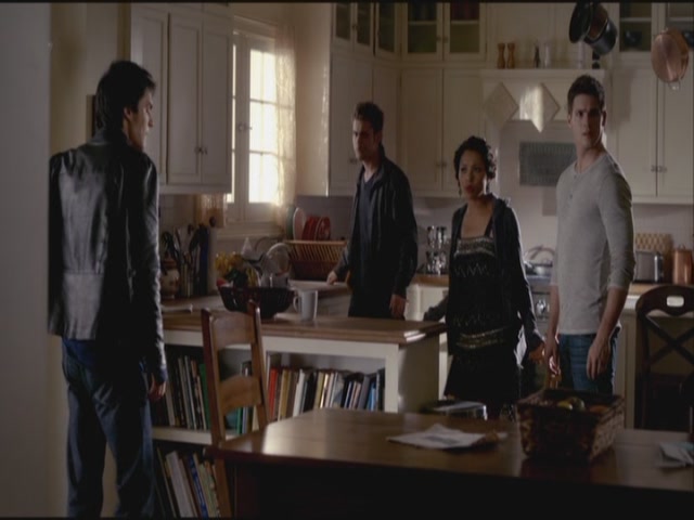 VampireDiariesWorld-dot-org-S3TVD_3x21BeforeSunset0580.jpg