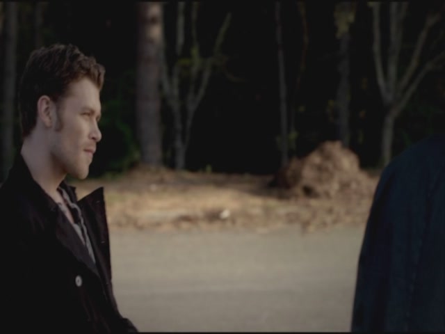 VampireDiariesWorld-dot-org-S3TVD_3x21BeforeSunset0812.jpg