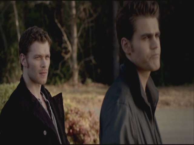 VampireDiariesWorld-dot-org-S3TVD_3x21BeforeSunset0818.jpg