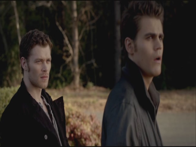 VampireDiariesWorld-dot-org-S3TVD_3x21BeforeSunset0819.jpg