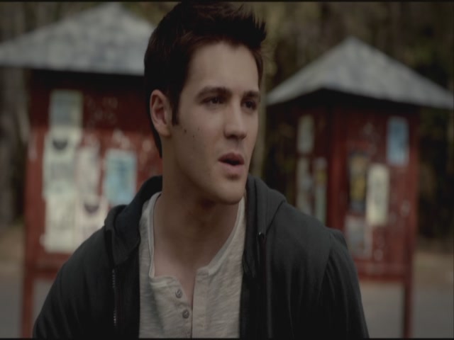 VampireDiariesWorld-dot-org-S3TVD_3x21BeforeSunset0973.jpg