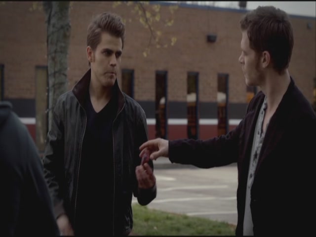 VampireDiariesWorld-dot-org-S3TVD_3x21BeforeSunset1018.jpg