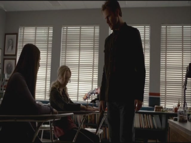 VampireDiariesWorld-dot-org-S3TVD_3x21BeforeSunset1068.jpg