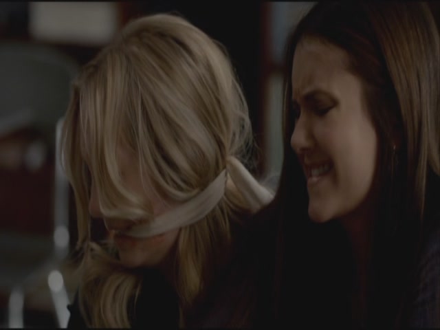 VampireDiariesWorld-dot-org-S3TVD_3x21BeforeSunset1122.jpg