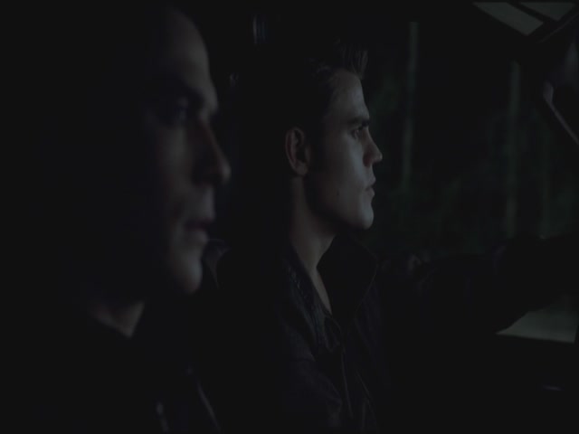 VampireDiariesWorld-dot-org-S3TVD_3x22TheDeparted0114.jpg