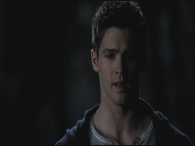 VampireDiariesWorld-dot-org-S3TVD_3x22TheDeparted1383.jpg