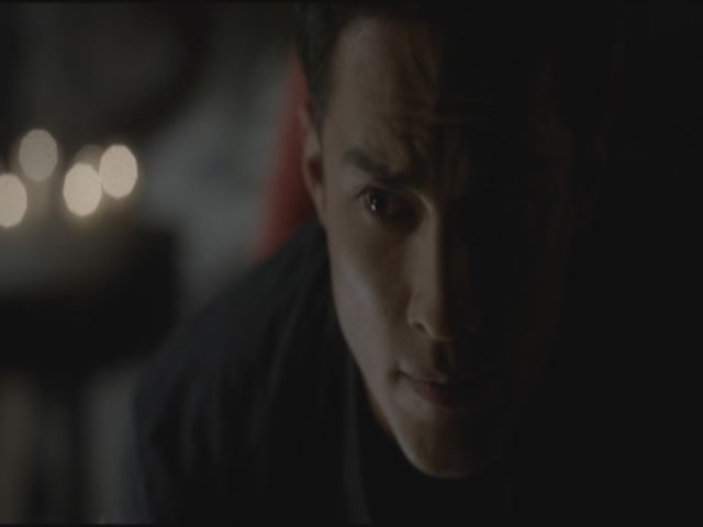 VampireDiariesWorld-dot-org-S3TVD_3x22TheDeparted1650.jpg