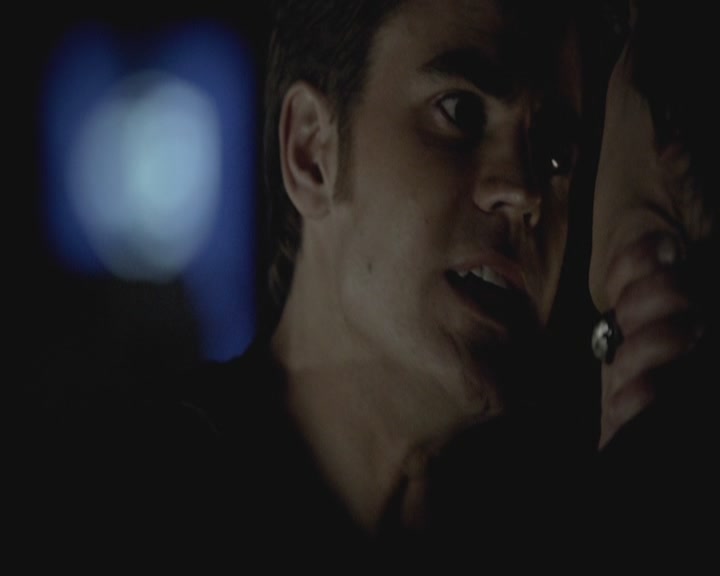 VampireDiariesWorld-dot-org-S3-StefansDescentIntoDarkness0059.jpg