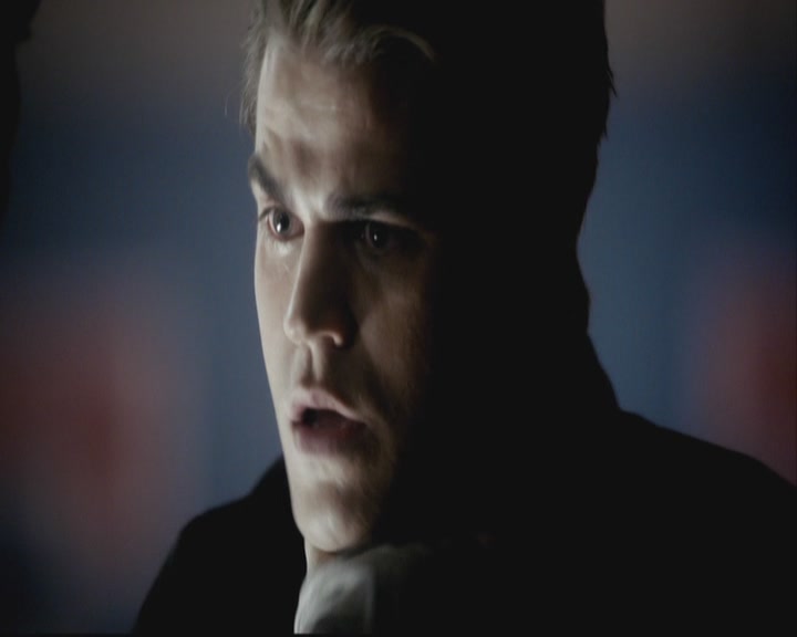 VampireDiariesWorld-dot-org-S3-StefansDescentIntoDarkness0159.jpg