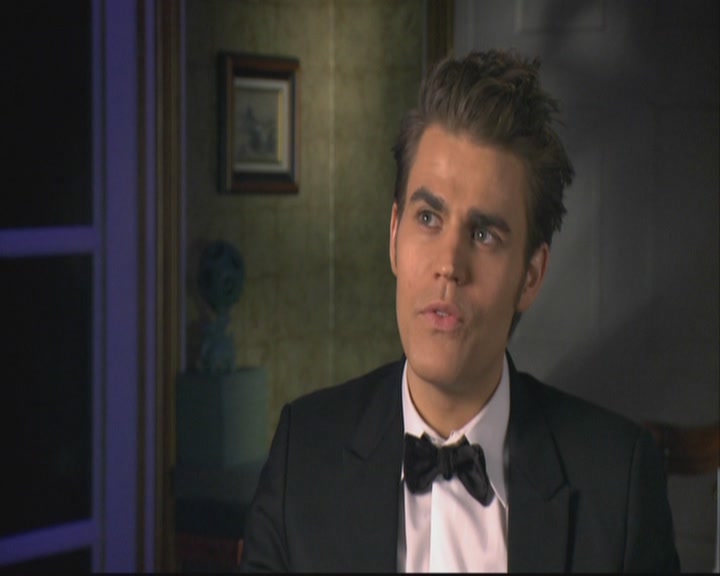 VampireDiariesWorld-dot-org-S3-StefansDescentIntoDarkness0302.jpg