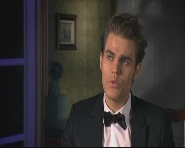 VampireDiariesWorld-dot-org-S3-StefansDescentIntoDarkness0303.jpg