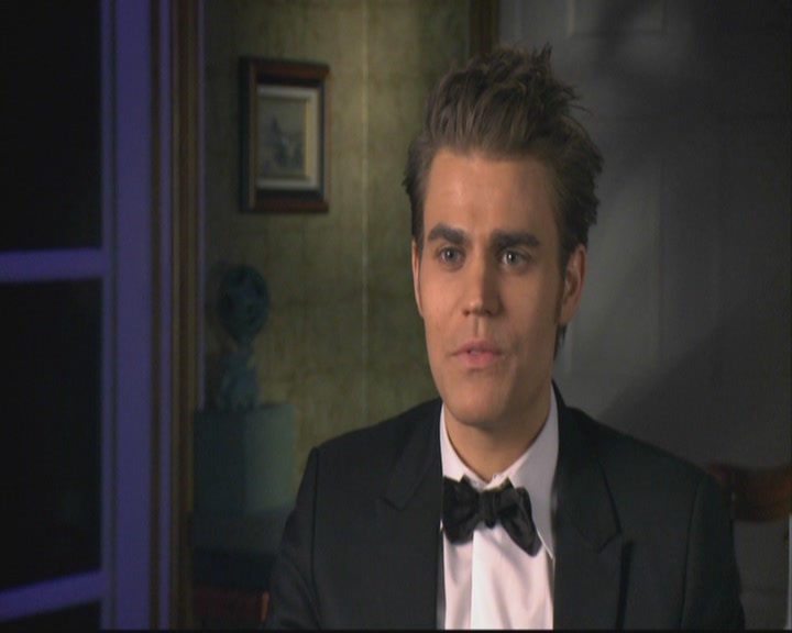 VampireDiariesWorld-dot-org-S3-StefansDescentIntoDarkness0305.jpg