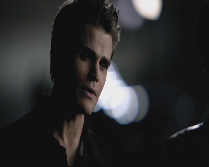 VampireDiariesWorld-dot-org-S3-StefansDescentIntoDarkness0312.jpg