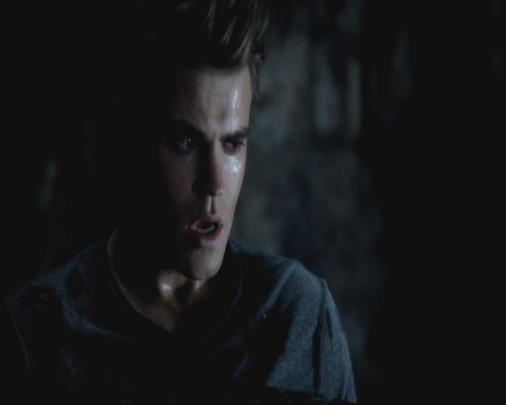 VampireDiariesWorld-dot-org-S3-StefansDescentIntoDarkness0390.jpg