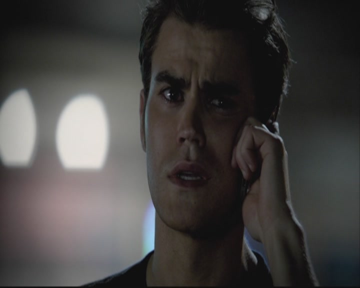 VampireDiariesWorld-dot-org-S3-StefansDescentIntoDarkness0446.jpg