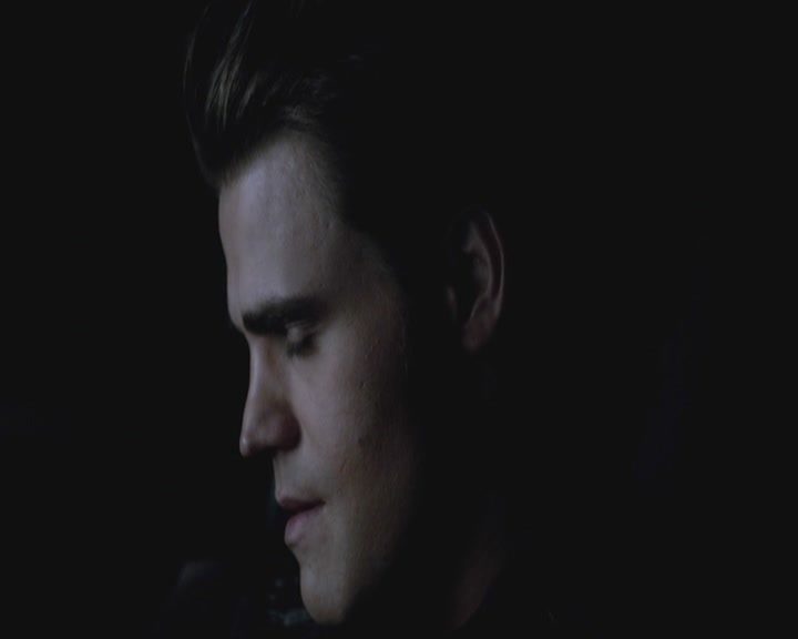 VampireDiariesWorld-dot-org-S3-StefansDescentIntoDarkness0497.jpg