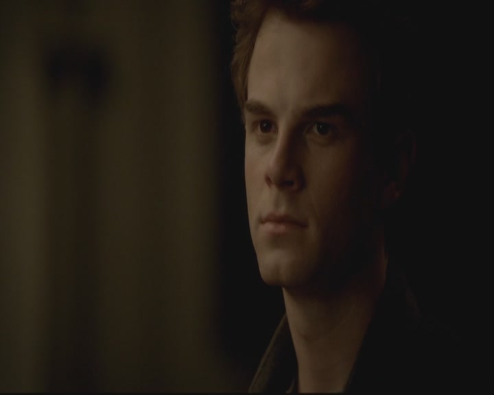 VampireDiariesWorld-dot-org-S3-TheOriginalVampireTheBeginning0685.jpg