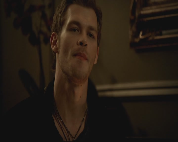 VampireDiariesWorld-dot-org-S3-TheOriginalVampireTheBeginning0735.jpg