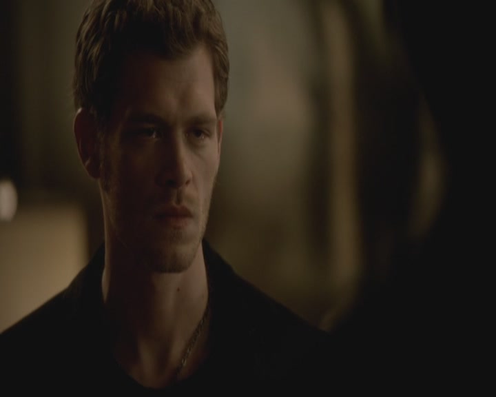 VampireDiariesWorld-dot-org-S3-TheOriginalVampireTheBeginning0972.jpg