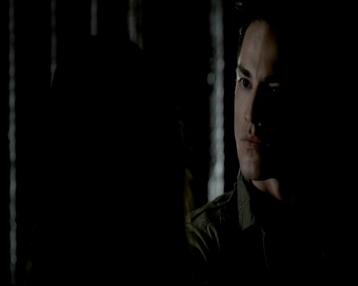 VampireDiariesWorld-dot-org_4x01GrowingPains0266.jpg