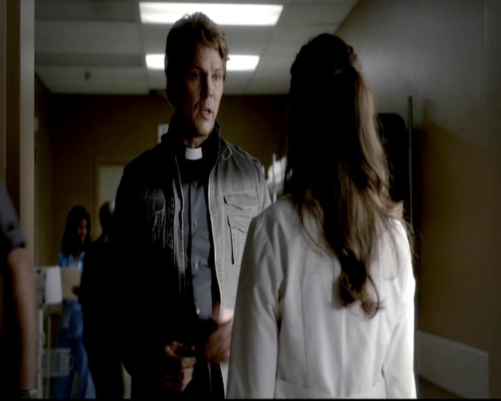 VampireDiariesWorld-dot-org_4x01GrowingPains0306.jpg