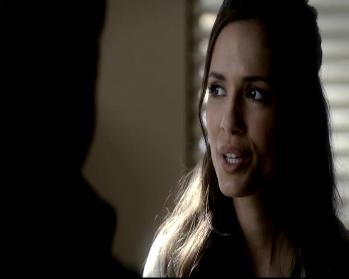 VampireDiariesWorld-dot-org_4x01GrowingPains0308.jpg