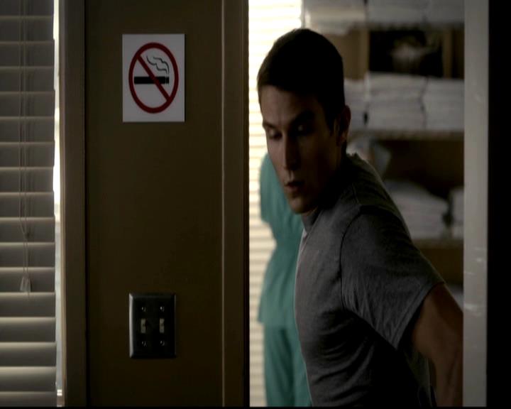 VampireDiariesWorld-dot-org_4x01GrowingPains0360.jpg