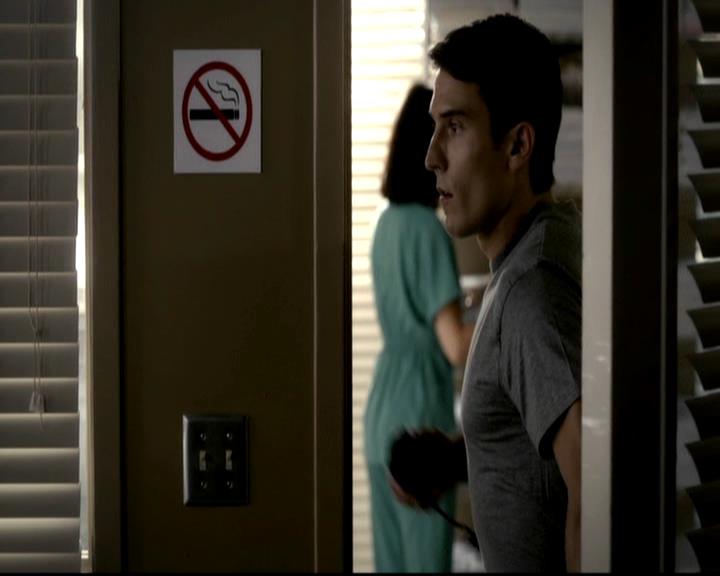 VampireDiariesWorld-dot-org_4x01GrowingPains0361.jpg